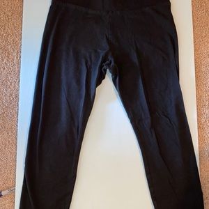 Black leggings in size Medium